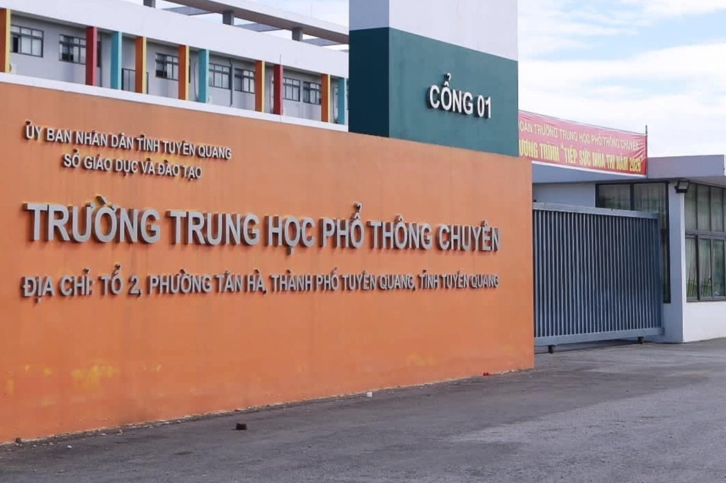 Nữ hiệu trưởng Trường THPT Chuyên Tuyên Quang bị khởi tố là ai?