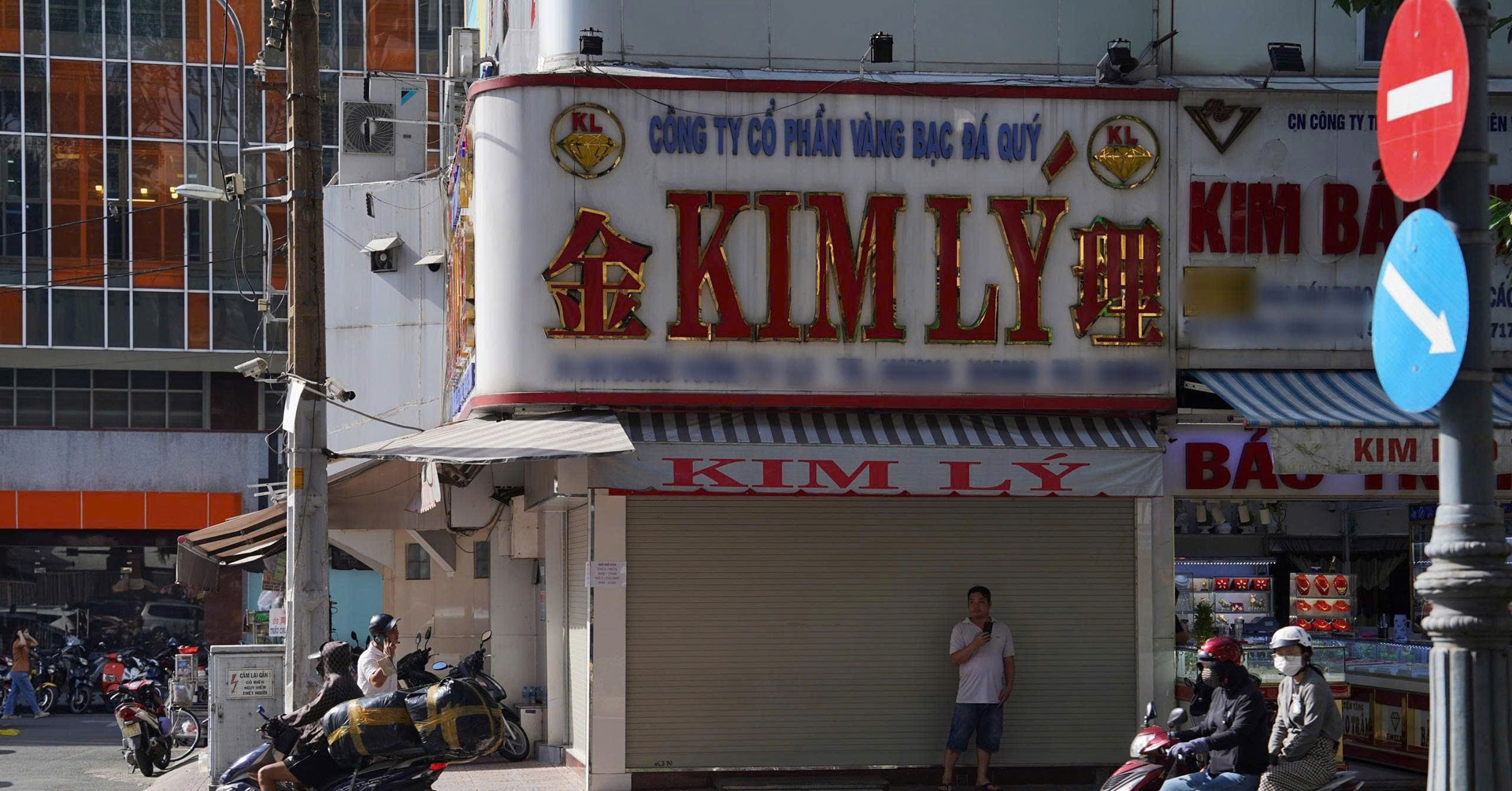 Chủ tiệm vàng, kim cương Kim Lý tuyên bố "làm ăn chân chính, uy tín" trước khi bị khởi tố