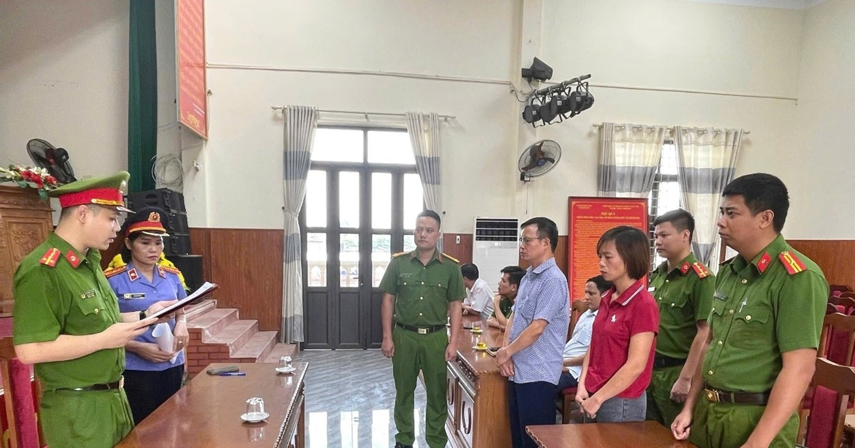 Khởi tố nguyên Chủ tịch UBND xã ở Ninh Bình