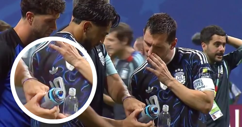 Messi phản ứng lạ trước &amp;apos;phao cứu sinh&amp;apos; bất thành của Pickford