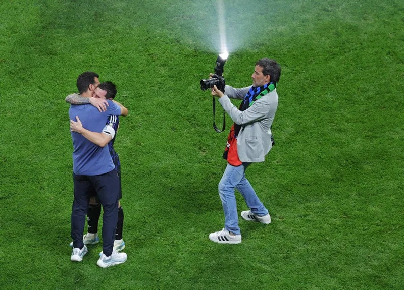 messi scaloni efe.jpg