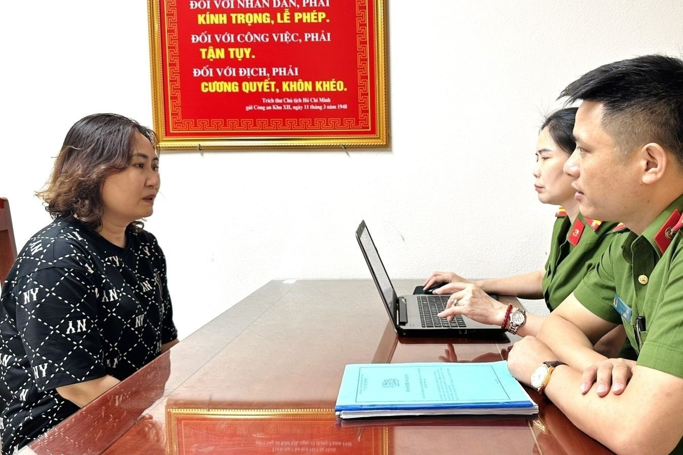 Nữ giám đốc và 8 người bị khởi tố vì làm giả hồ sơ thí nghiệm, mua bán hóa đơn