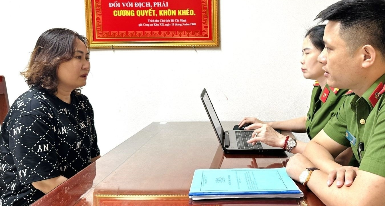Nữ giám đốc và 8 người bị khởi tố vì làm giả hồ sơ thí nghiệm, mua bán hóa đơn
