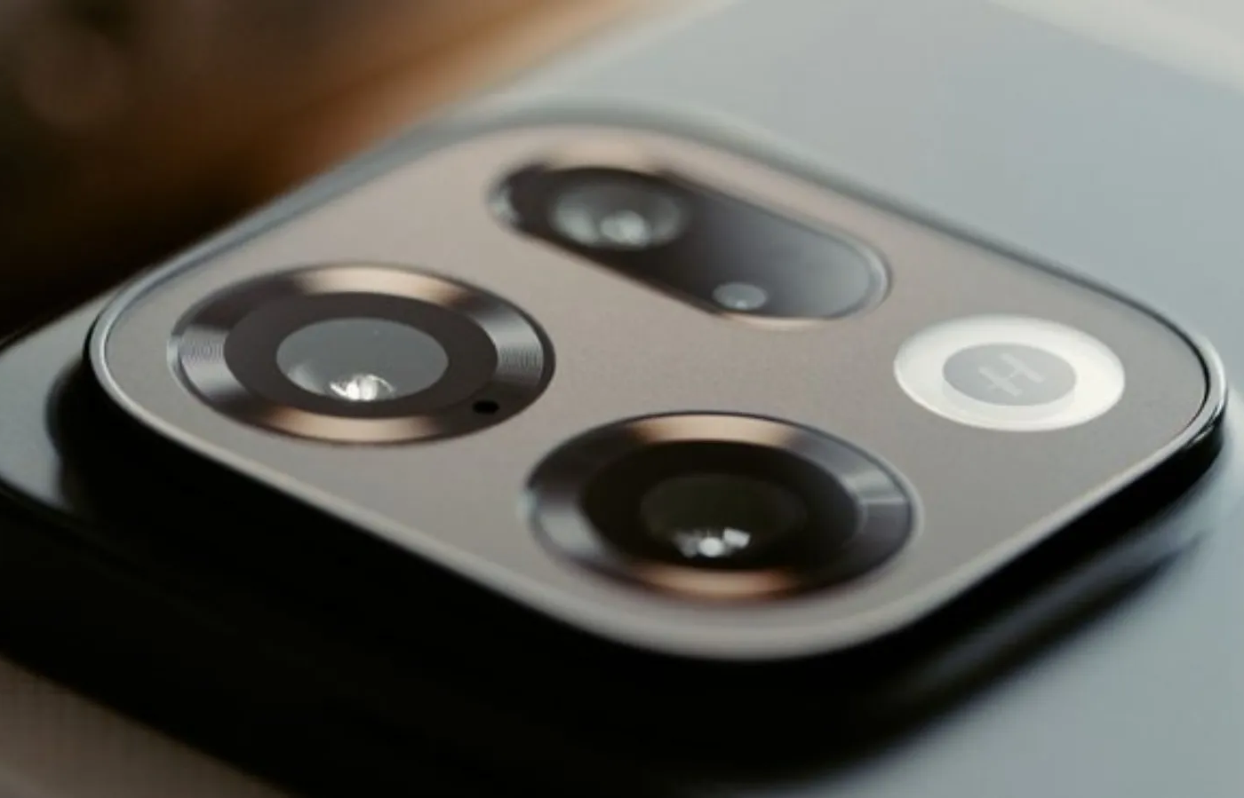 'Quái vật' smartphone 3 camera 200MP khiến đối thủ khiếp vía