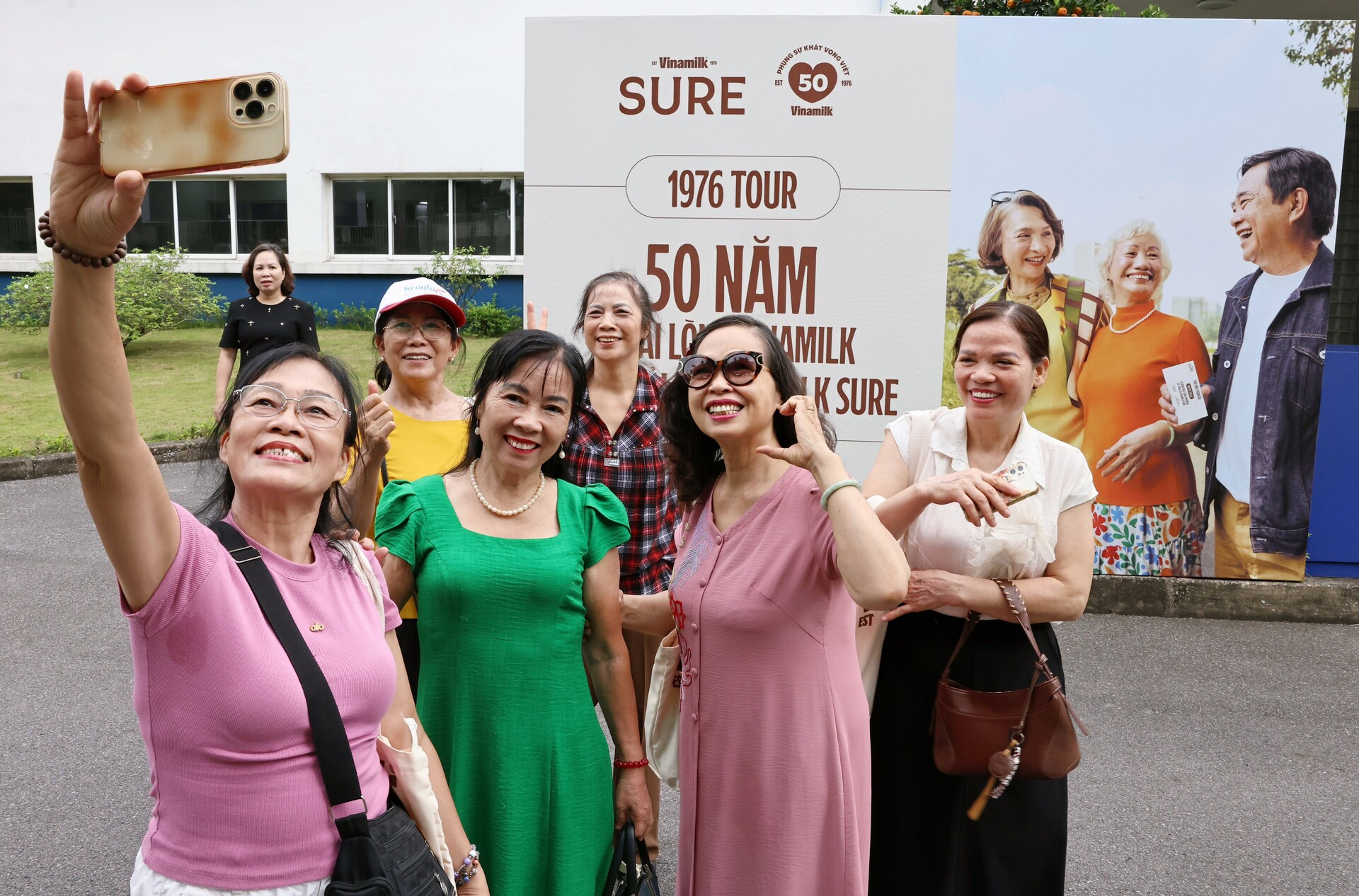 Sure Tour HN 1a.jpg