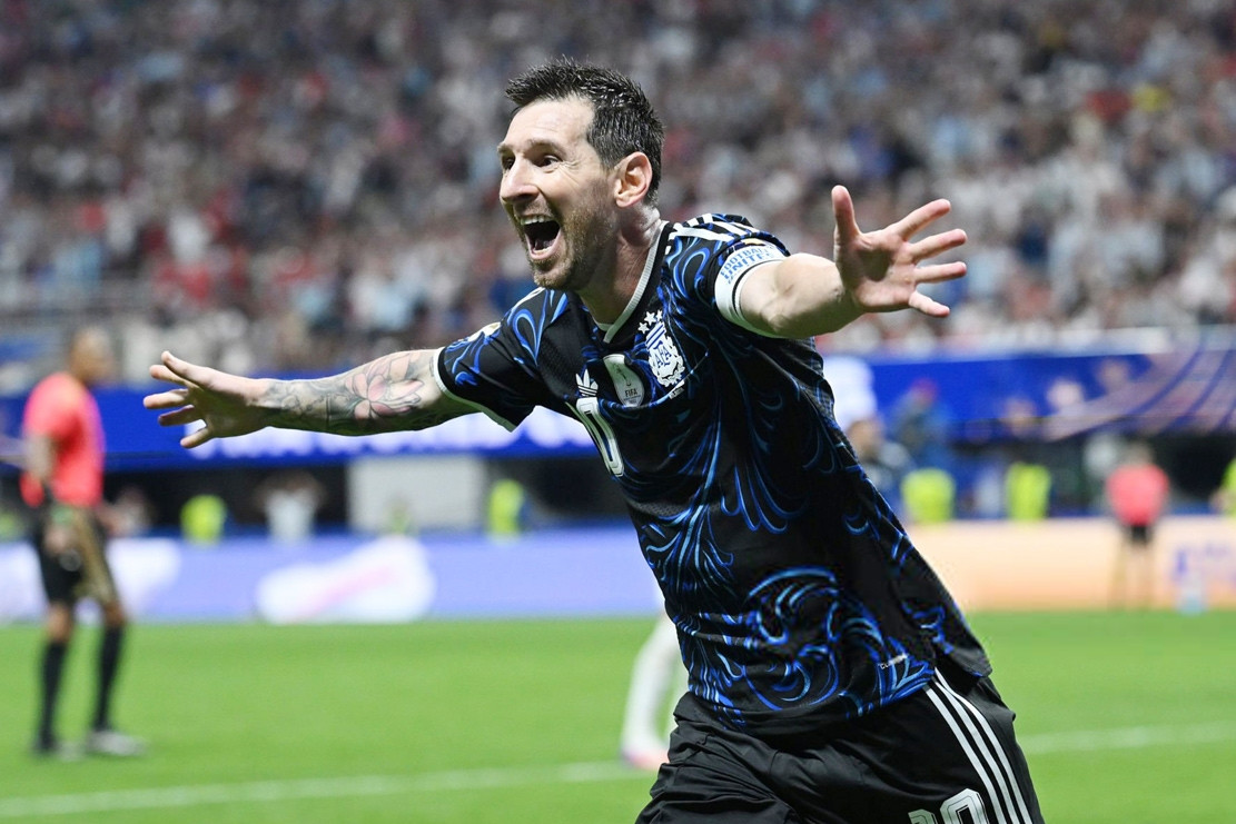 Messi rực sáng, Argentina thắng ngược khó tin vào chung kết World Cup