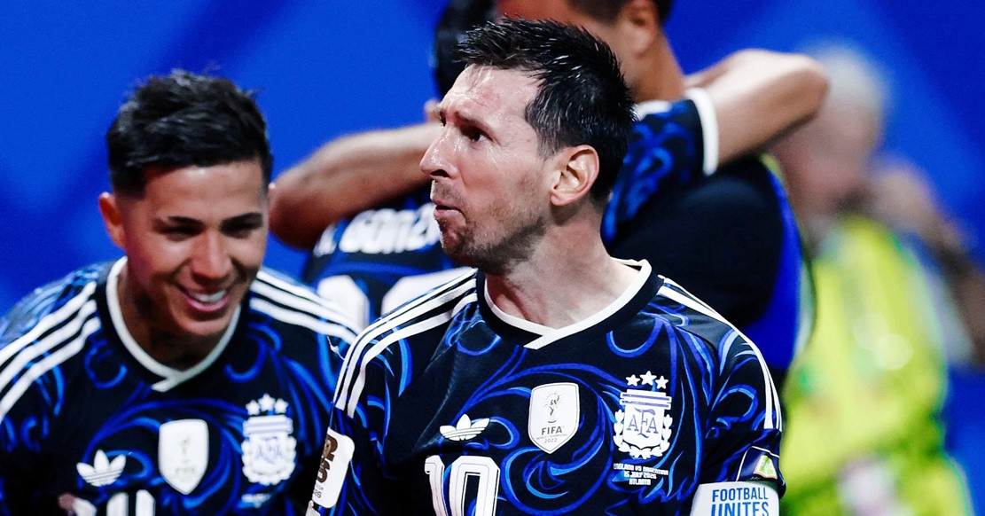 Video bóng đá Anh vs Argentina: Messi truyền cảm hứng