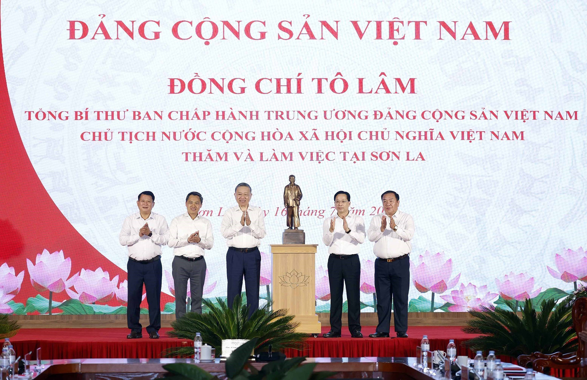 vnapotaltongbithuchutichnuoclamviecvoibanthuongvutinhuysonla8891045 17841841614632067453057.jpg