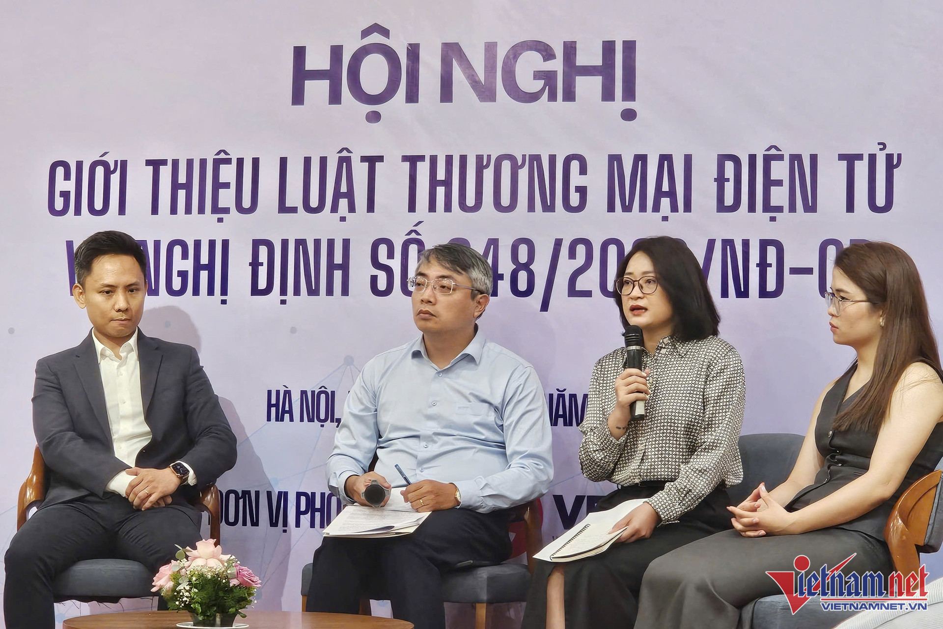 W-pho bien thong tin phap luat thuong mai dien tu 3.jpg
