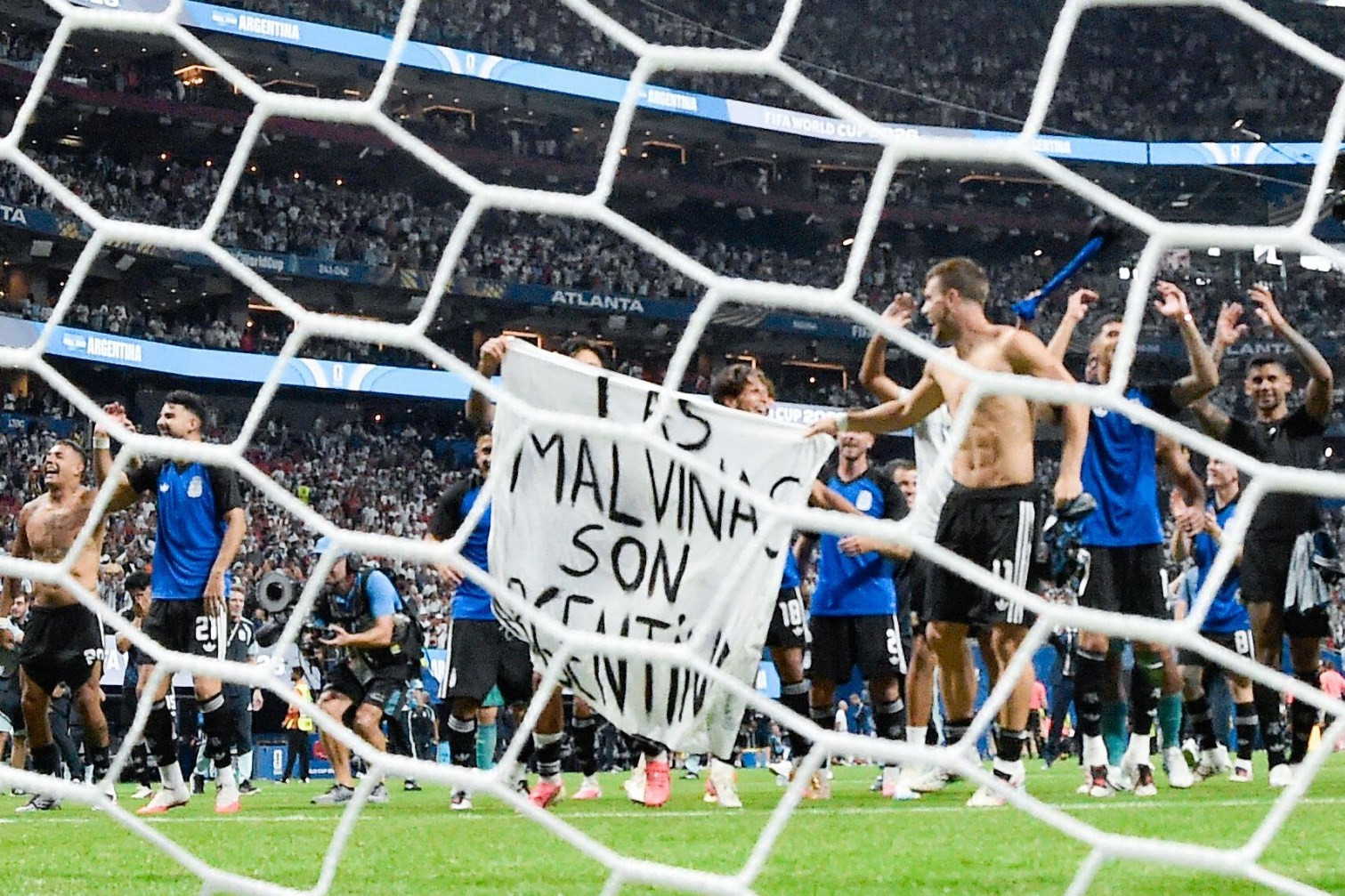 Argentina gặp rắc rối lớn trước chung kết World Cup
