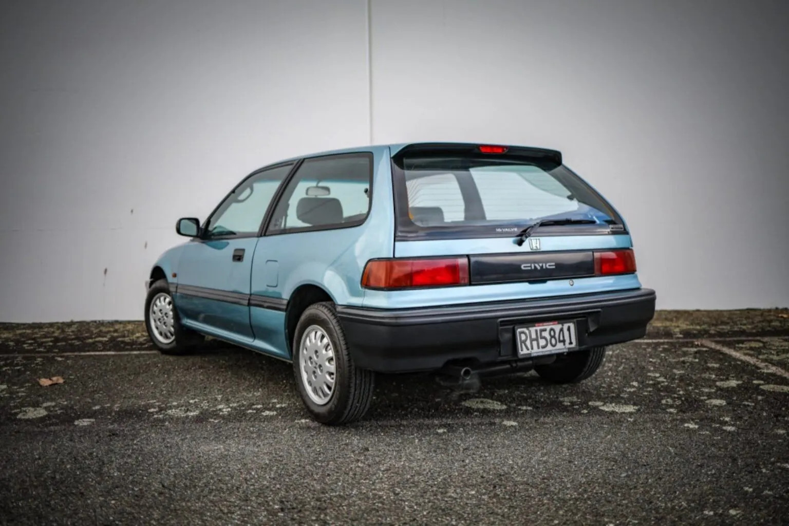 https://static-images.vnncdn.net/vps_images_publish/000001/000003/2026/7/17/honda-civic-1992-1591.webp