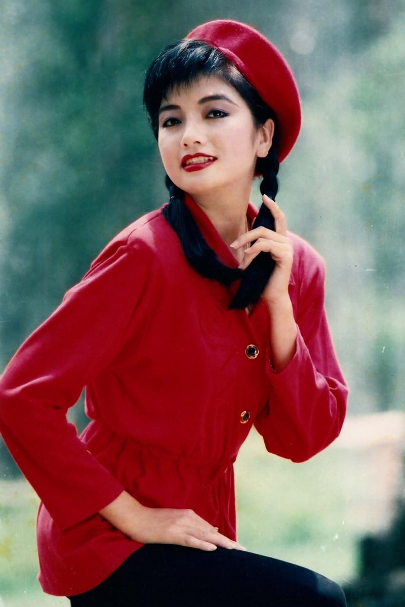 https://static-images.vnncdn.net/vps_images_publish/000001/000003/2026/7/17/ly-thu-thao-2003-1475.jpg