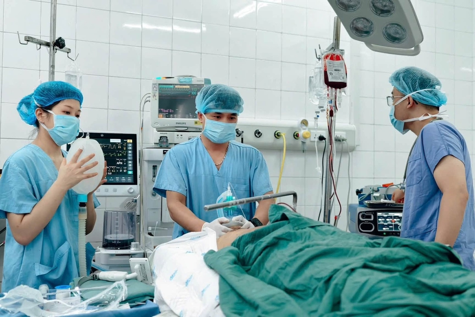 Mổ cấp cứu nạn nhân vụ tai nạn cao tốc Pháp Vân - Cầu Giẽ làm 4 người tử vong
