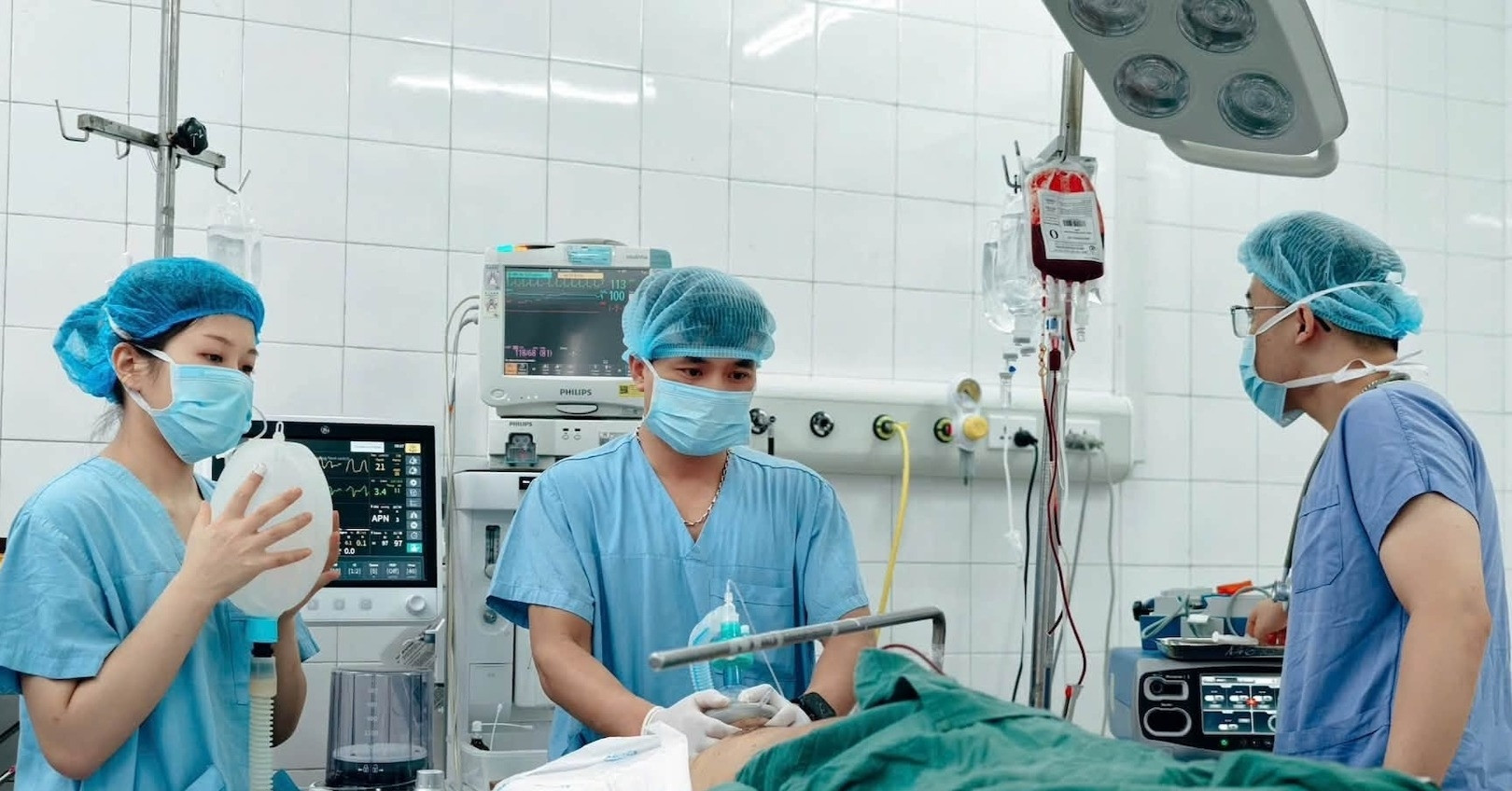 Mổ cấp cứu nạn nhân vụ tai nạn cao tốc Pháp Vân - Cầu Giẽ làm 4 người tử vong