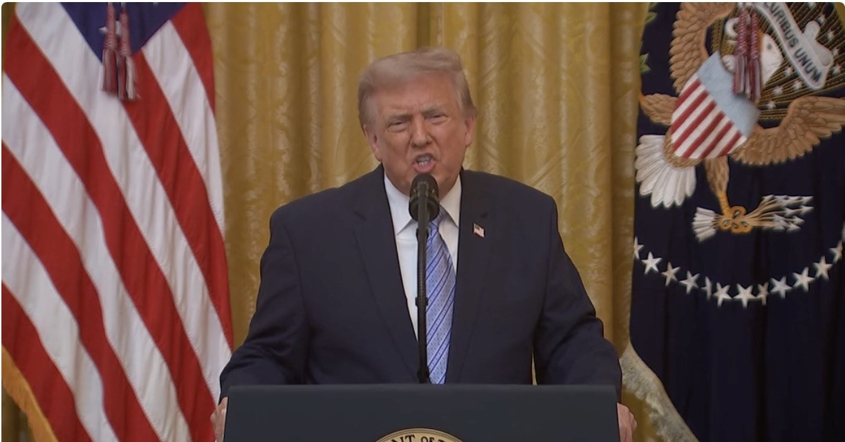Ông Trump cáo buộc Trung Quốc tiếp cận dữ liệu cử tri Mỹ