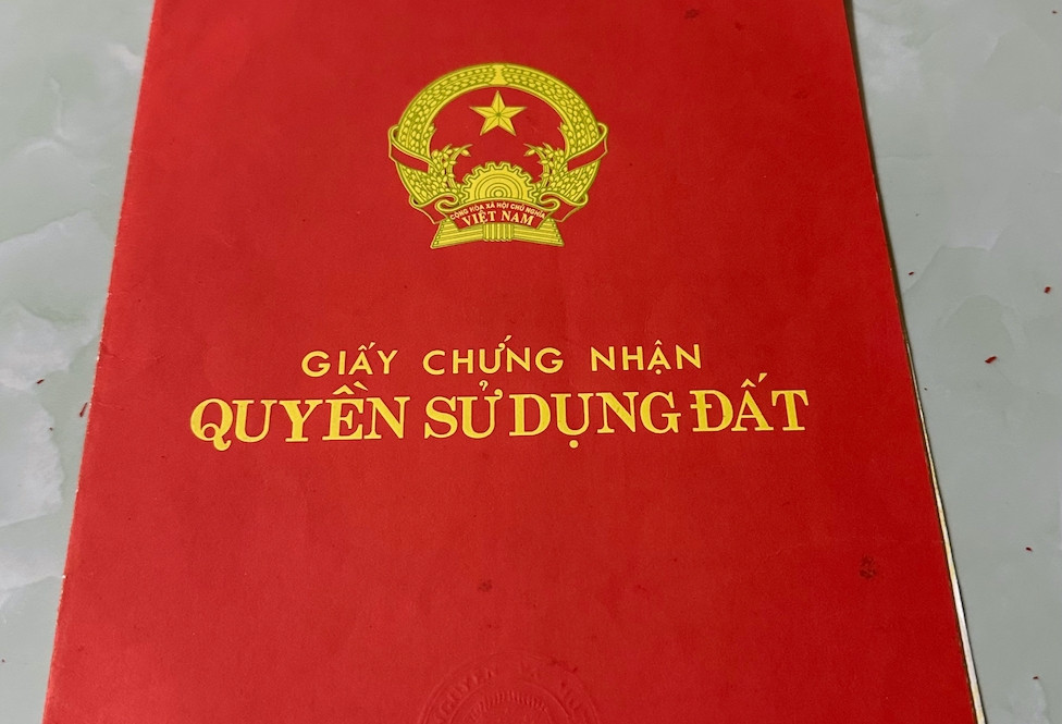 Sổ đỏ ghi đất ở một nơi, nhà lại nằm chỗ khác: Xử lý thế nào cho đúng luật?