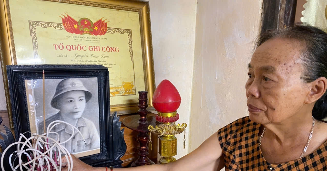 Tiếng chuông báo mộng và 13 chuyến xe tìm anh trai liệt sĩ ở &amp;apos;đất lửa&amp;apos;
