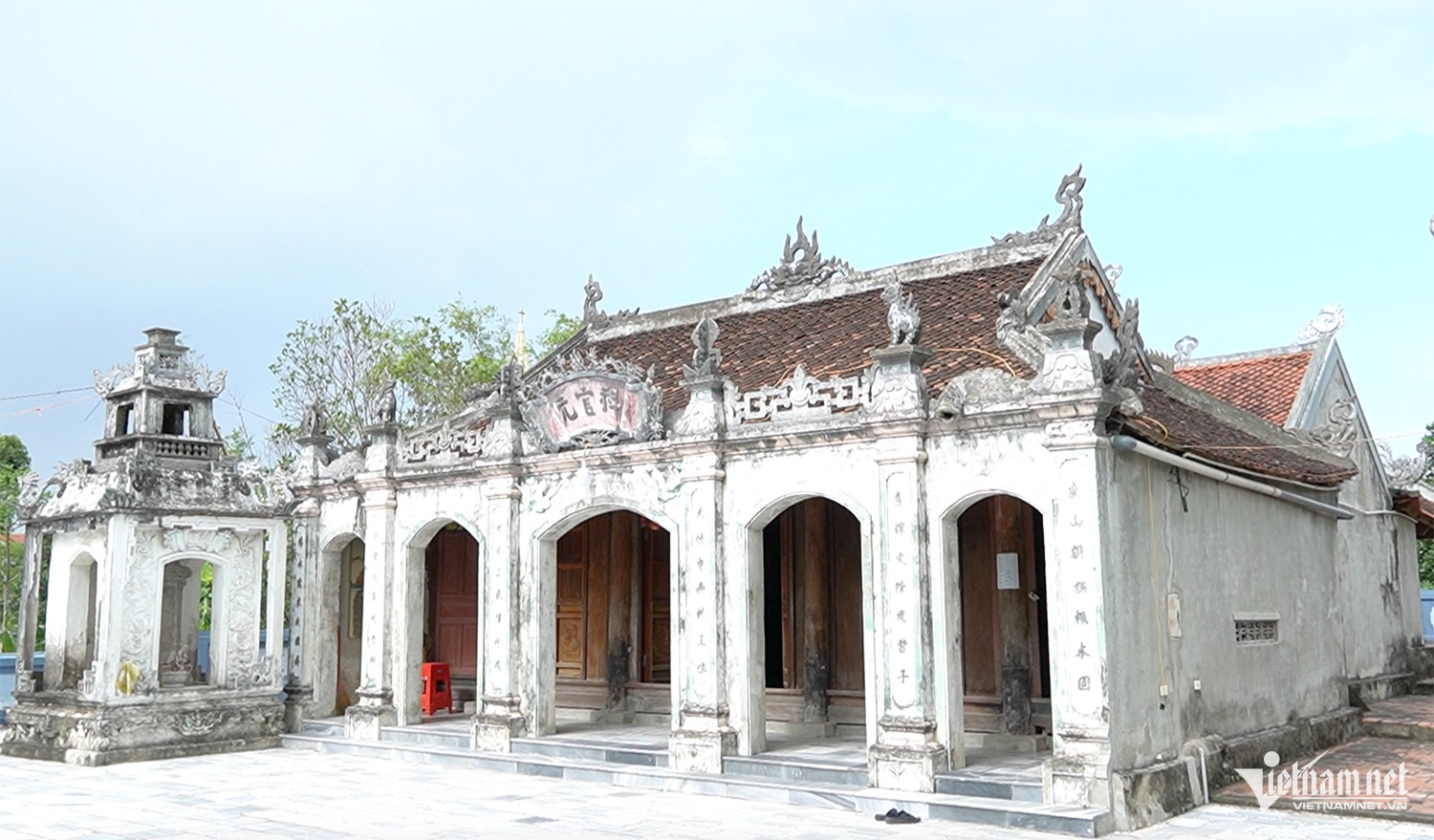 https://static-images.vnncdn.net/vps_images_publish/000001/000003/2026/7/17/w-den-tho-dinh-bat-tuy-9-1507.jpg