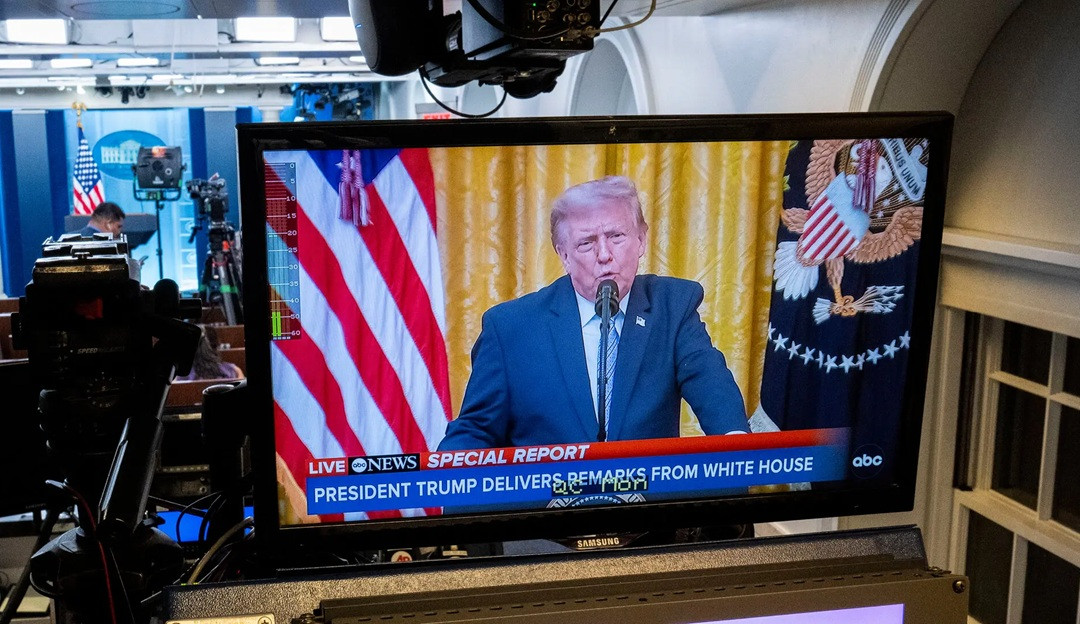 17themorning nl trump khvj superJumbo.jpg