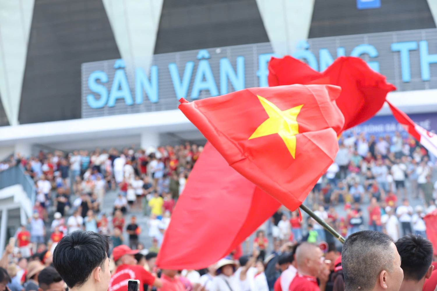 https://vms-files.vietnamnet.vn/vps_images_publish/000001/000003/2026/7/18/cdv-viet-nam-2-1355.jpg