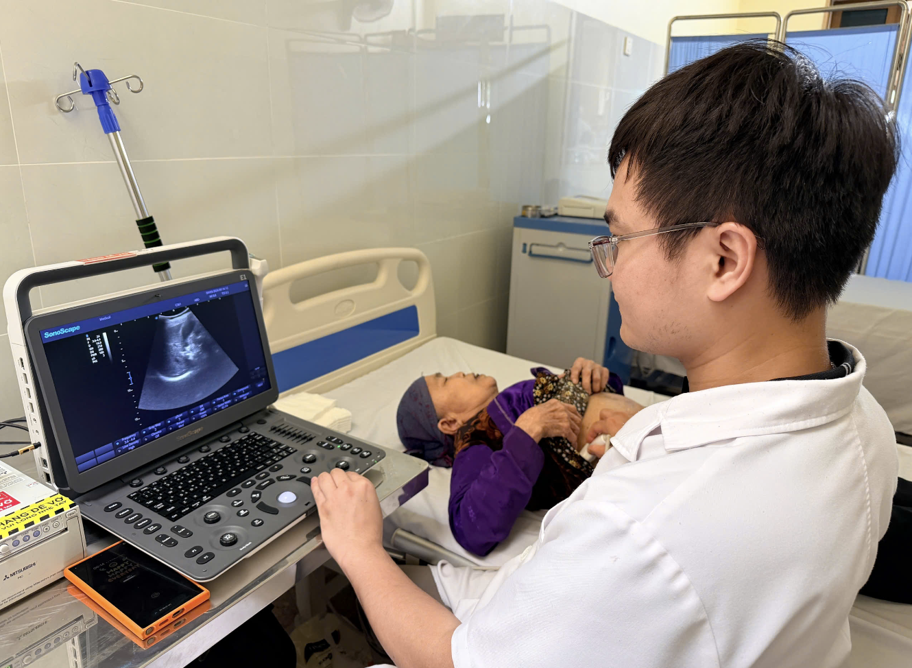 Đề xuất người dân được tư vấn sức khỏe tại nhà, đi khám không khai lại thông tin