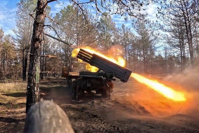 Nga cải thiện vị trí ở Slavyansk, tố Ukraine tấn công nhiều cơ sở hậu cần