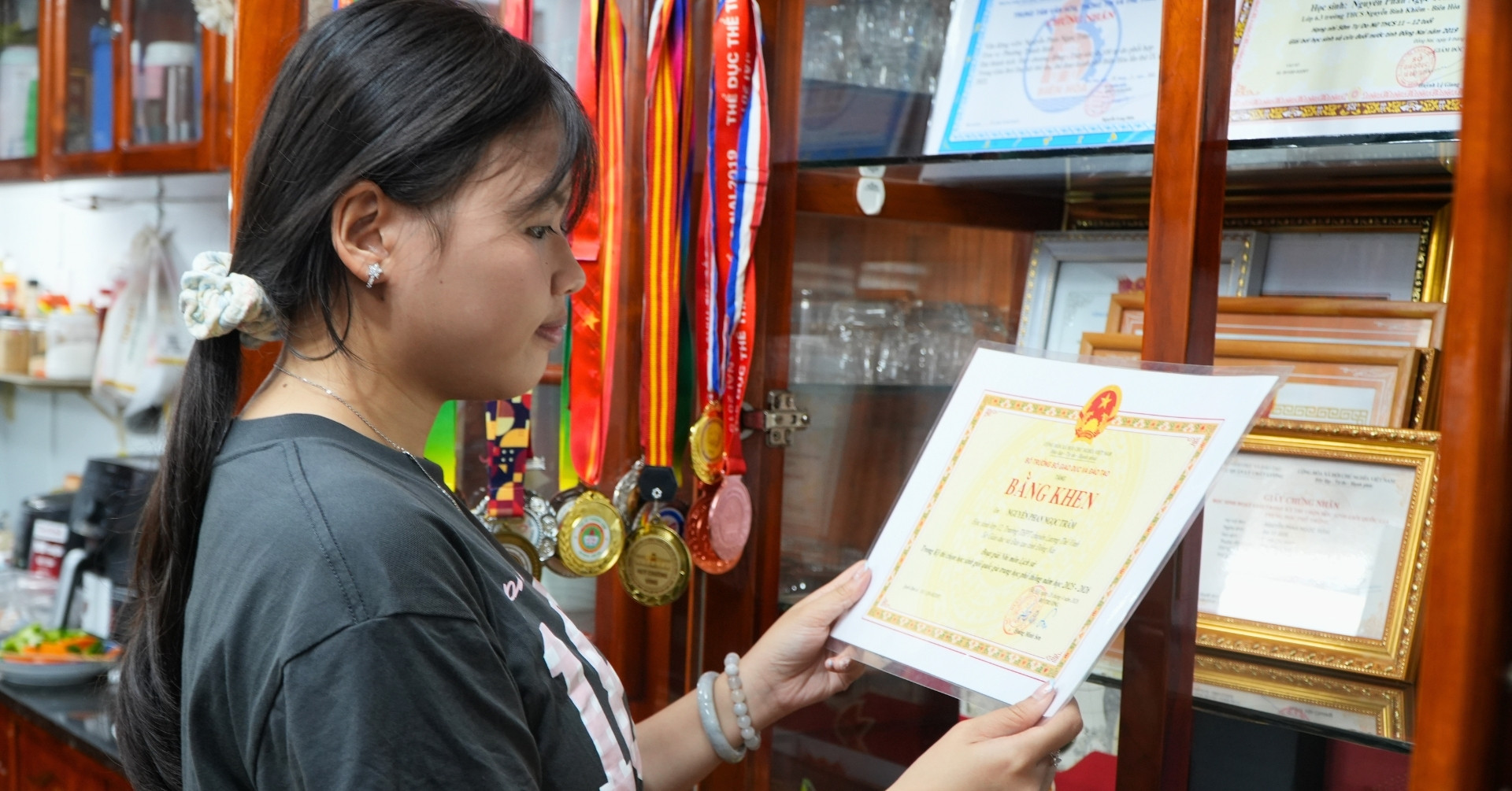 Nữ sinh biến cú trượt giải quốc gia thành tấm vé vào Trường ĐH Cảnh sát Nhân dân