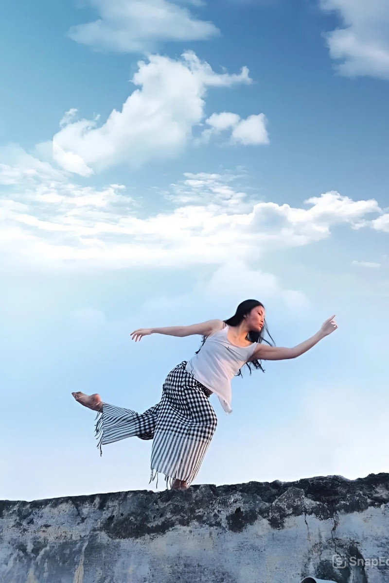 https://static-images.vnncdn.net/vps_images_publish/000001/000003/2026/7/18/thanh-hang-003-2834.jpg