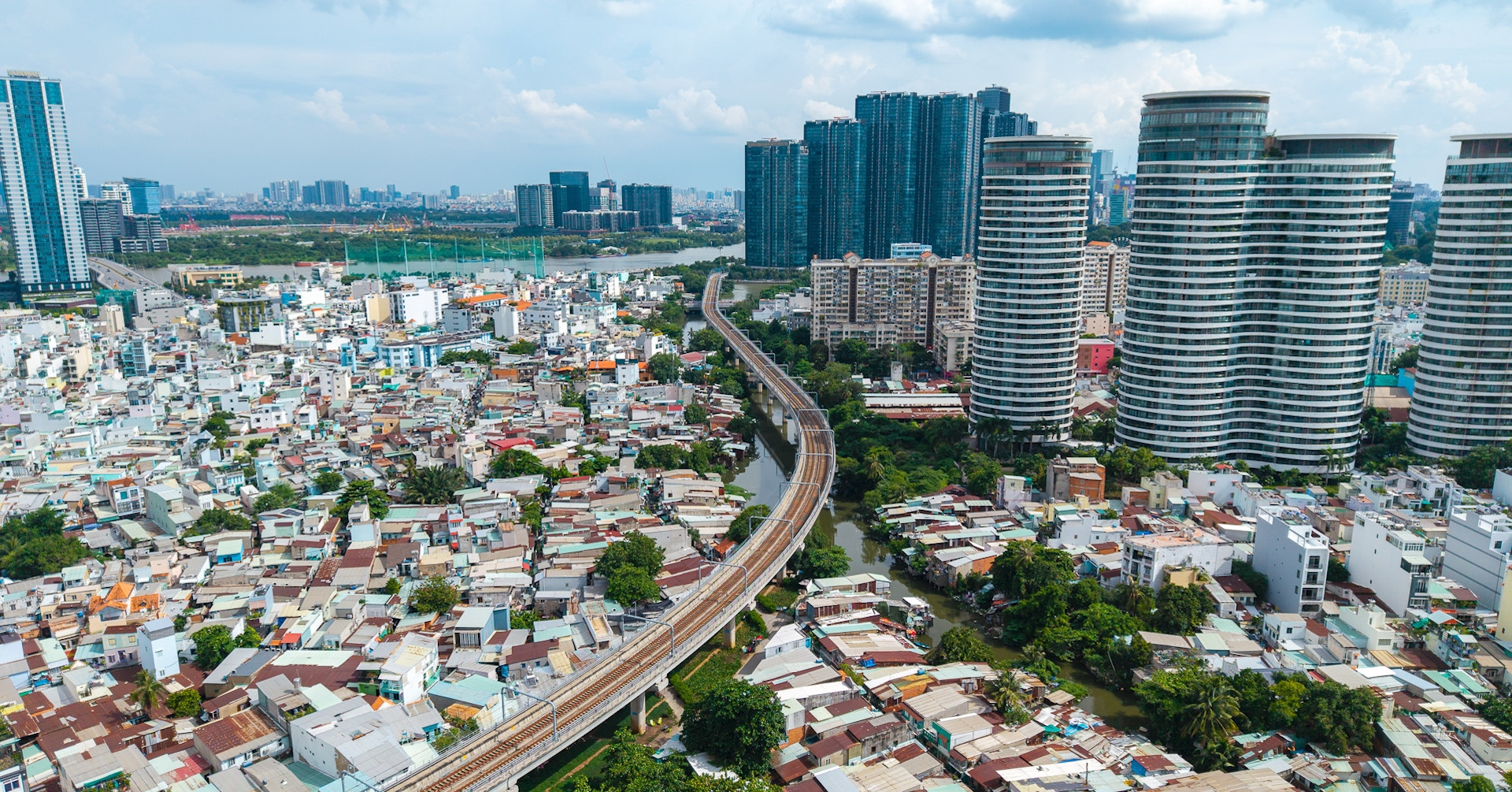 Cận cảnh khu nhà ven rạch ở trung tâm TPHCM trước ngày &amp;apos;lột xác&amp;apos;