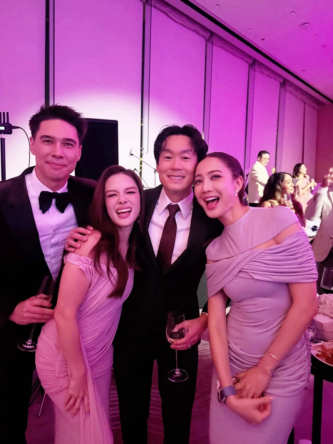 Dam cuoi Nadech YayaWhat a lovely night filled with so much love in the room Congratulations to you both once a 1 1784415045.webp
