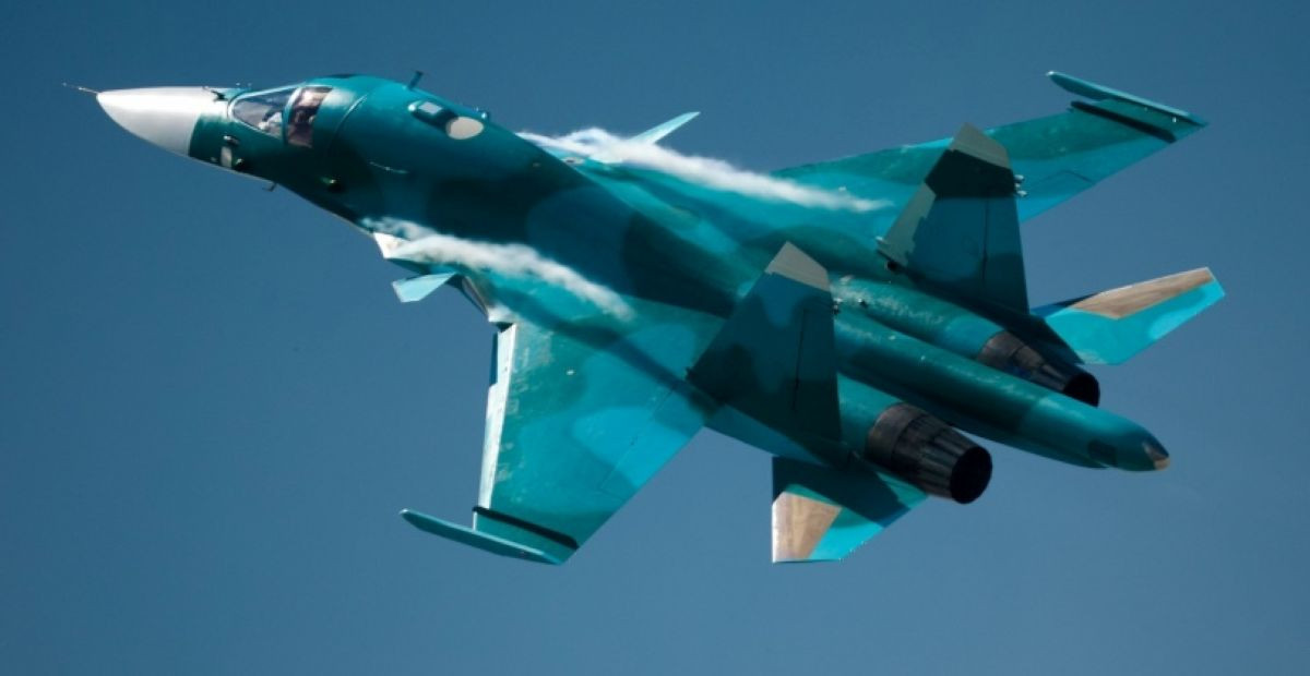 تم الكشف عن طائرة Su-34 المطورة "وحش السماء"، والتي تتميز بقطعة أساسية من المعدات مثبتة خلف قمرة القيادة. 7 Su 34 Nga 1.jpg