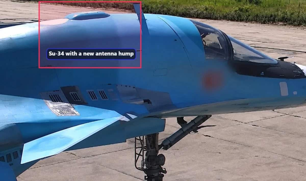 تم الكشف عن طائرة Su-34 المطورة "وحش السماء"، والتي تتميز بقطعة أساسية من المعدات مثبتة خلف قمرة القيادة. 6 Su 34 Nga 3.jpg