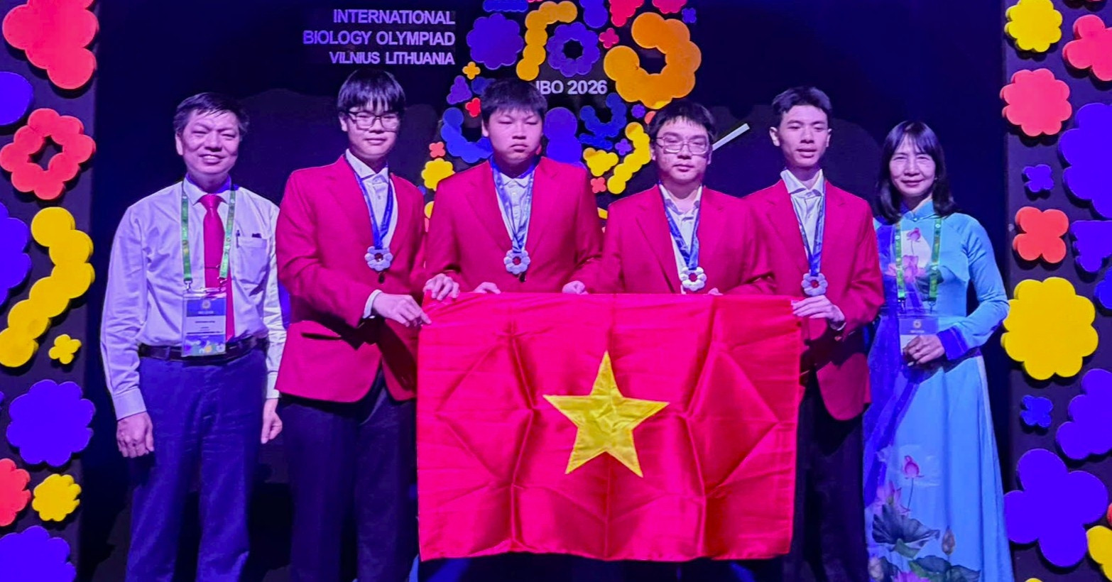 Việt Nam giành 4 Huy chương Bạc Olympic Sinh học quốc tế năm 2026