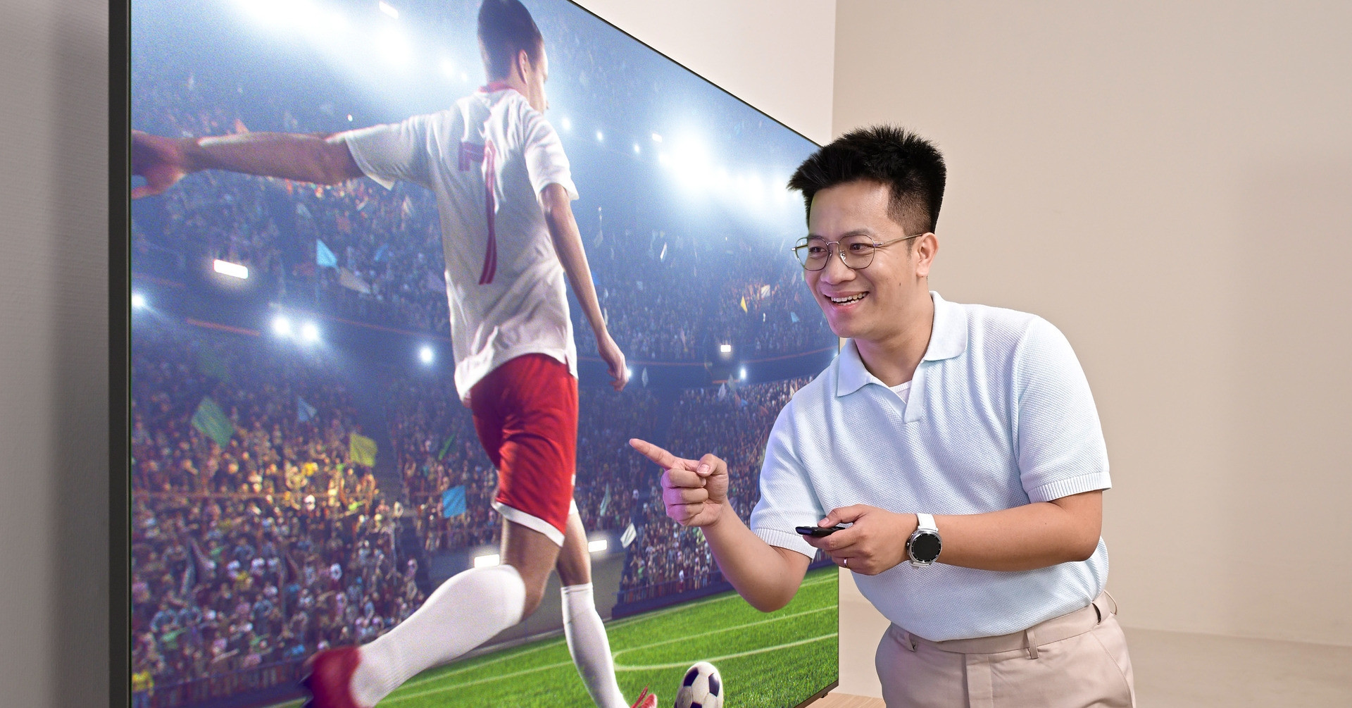 Bí quyết xem bóng đá tại gia chân thực như trên sân của BLV Anh Quân