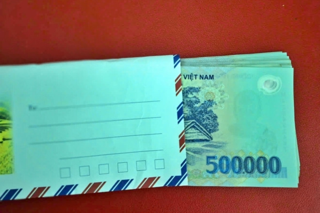 Bố mẹ nói cho vay 200 triệu xây nhà, về đếm lại con gái phát hiện điều bất ngờ