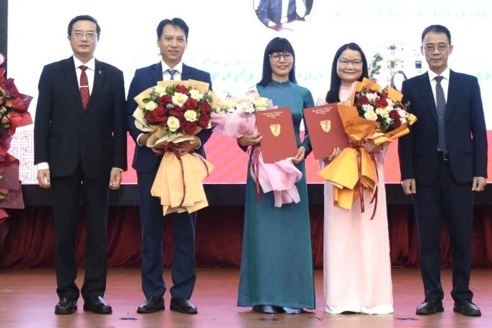 Đại học Huế bổ nhiệm hiệu trưởng, lãnh đạo 10 đơn vị