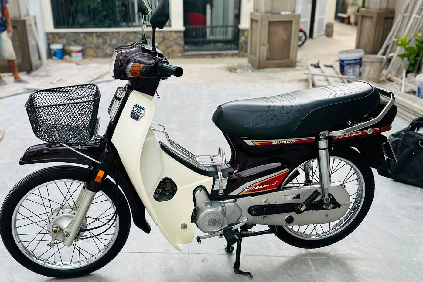 Honda Dream Thái hơn 40 năm tuổi được rao giá 500 triệu đồng