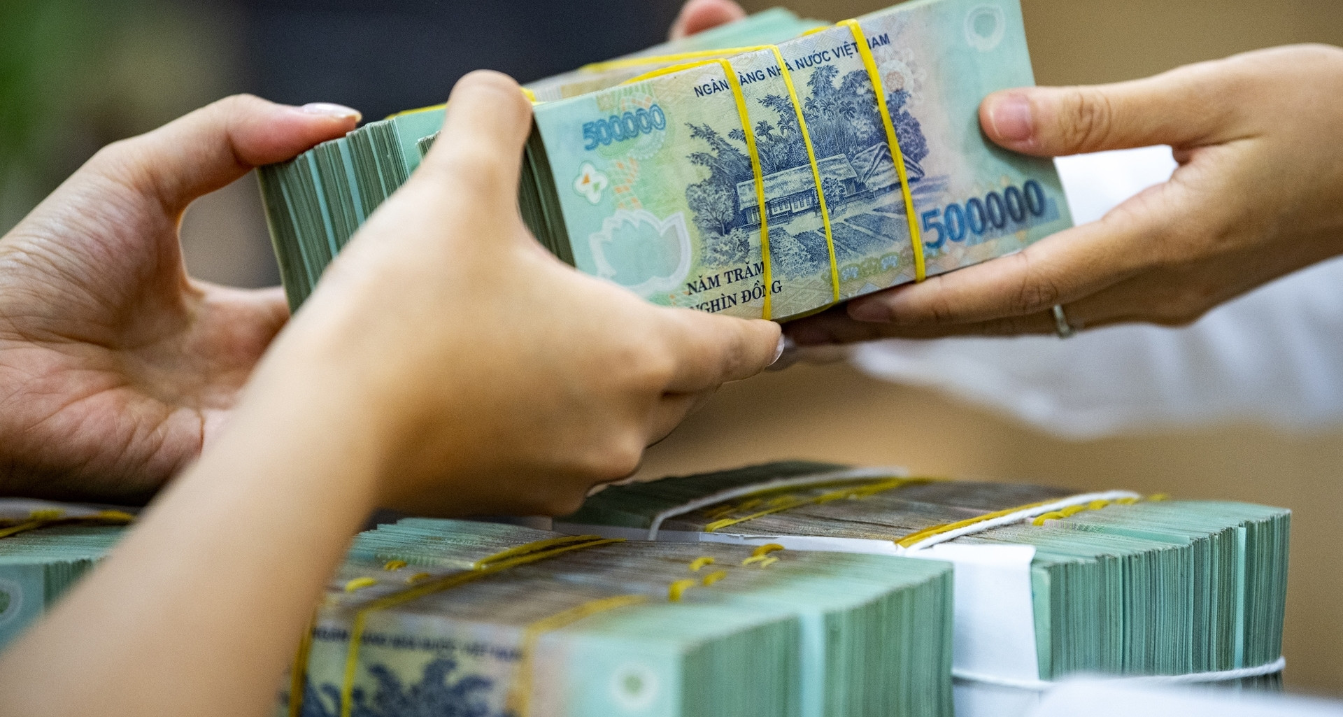 Mang sổ đỏ thế chấp cho khoản vay 18,5 tỷ, nhiều người có nguy cơ mất nhà đất