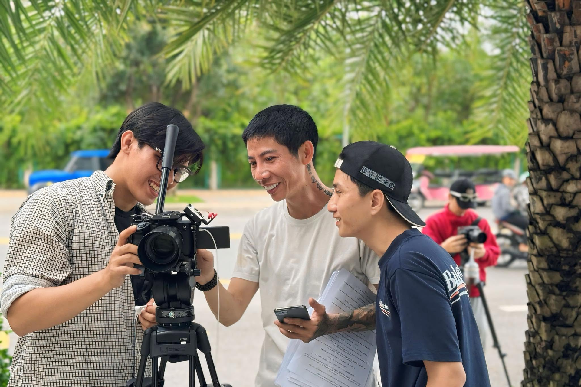 Ngôi sao sáng tạo nội dung 8x: Từ tư duy đạo diễn đến những phim ngắn triệu view