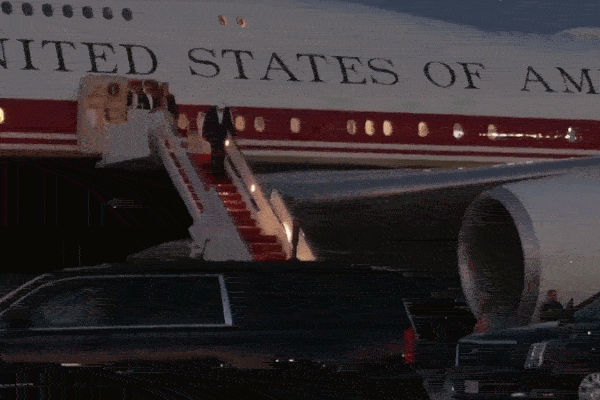 Ông Trump 'hết lời' ca ngợi chuyên cơ mới do Qatar tặng