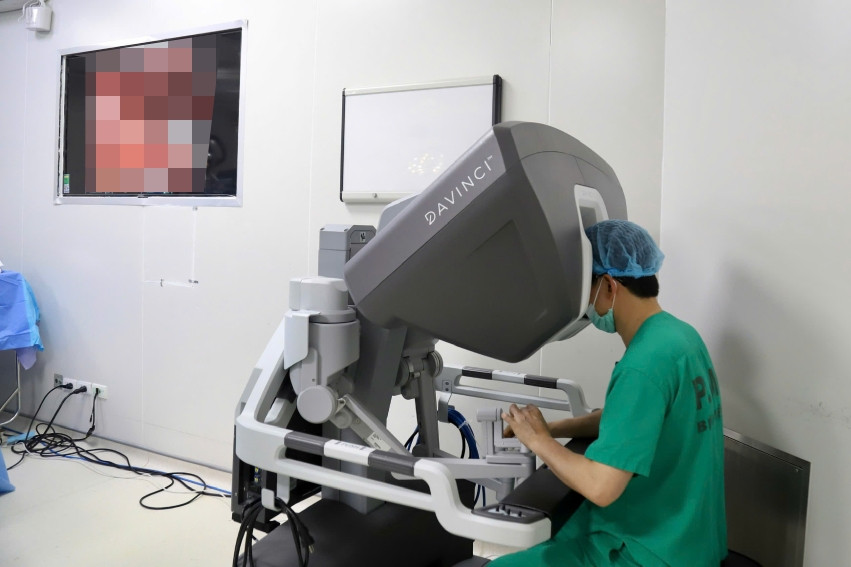 'Phổ cập' phẫu thuật robot trong điều trị ung thư tại Việt Nam