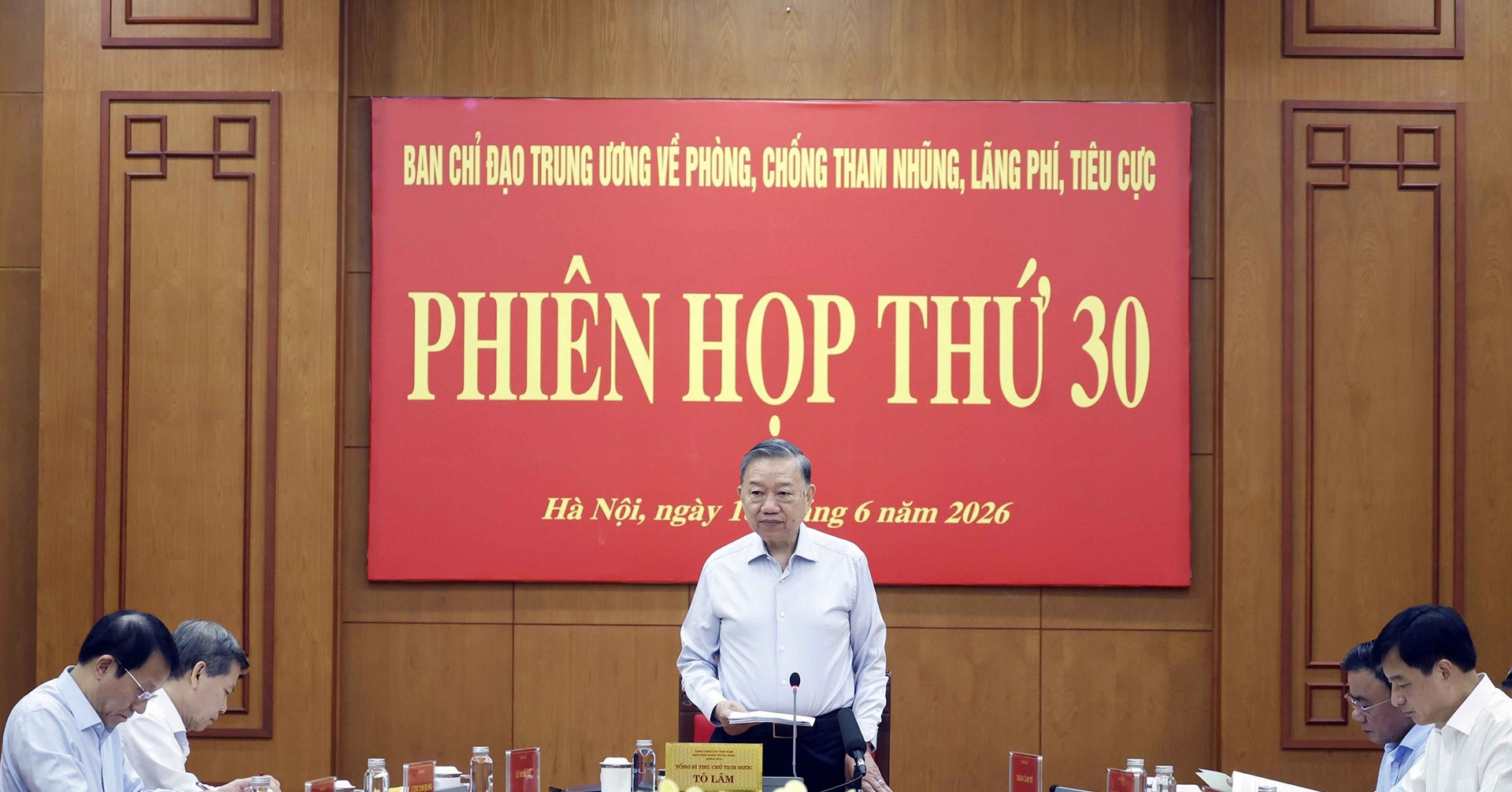 chống tham nhũng