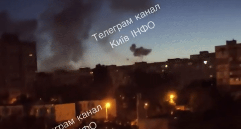 Thủ đô Ukraine chìm trong khói lửa vì cuộc tấn công dữ dội của Nga