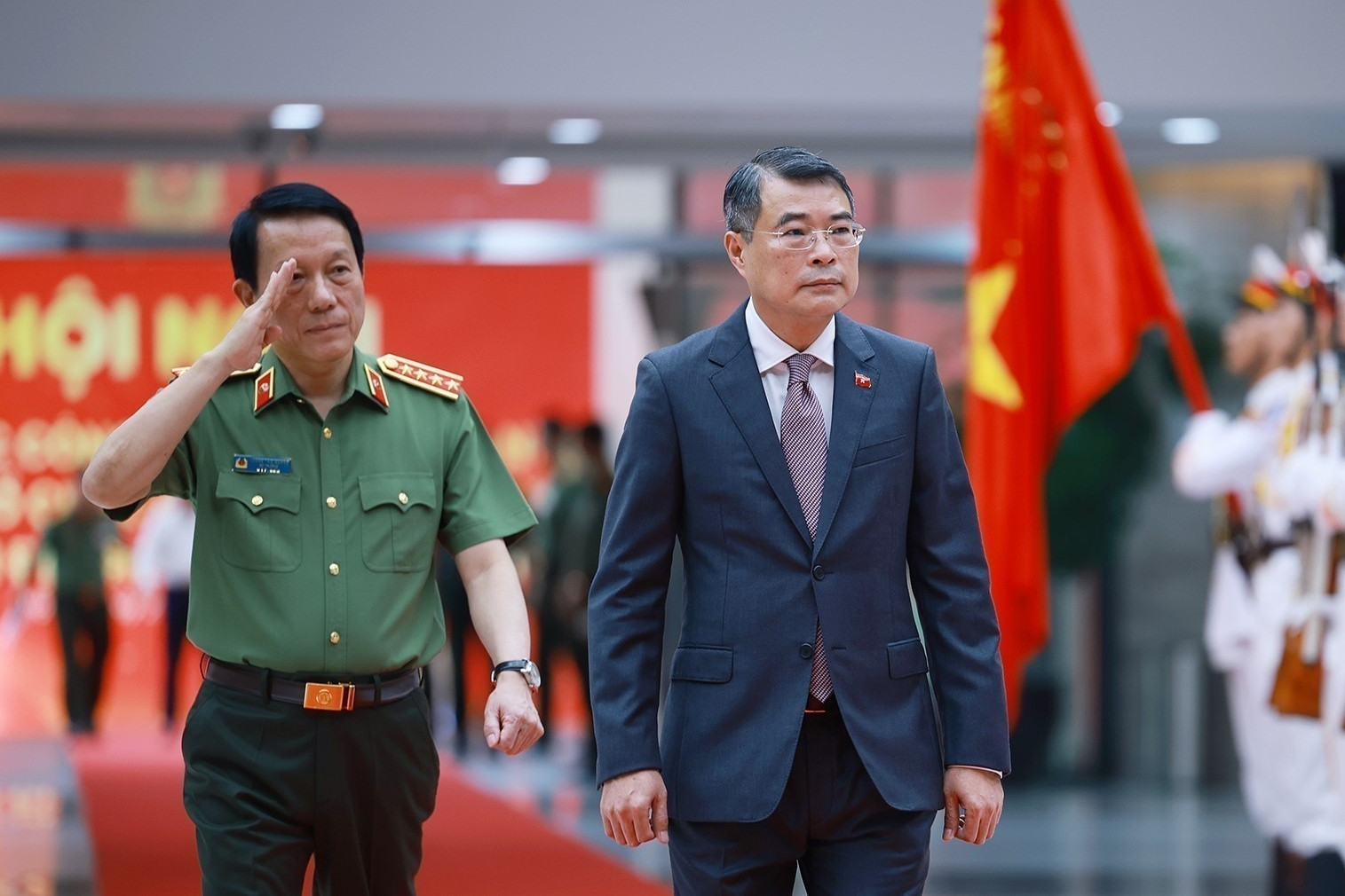 Thủ tướng: Cần gắn bảo đảm an ninh với mở rộng không gian phát triển đất nước