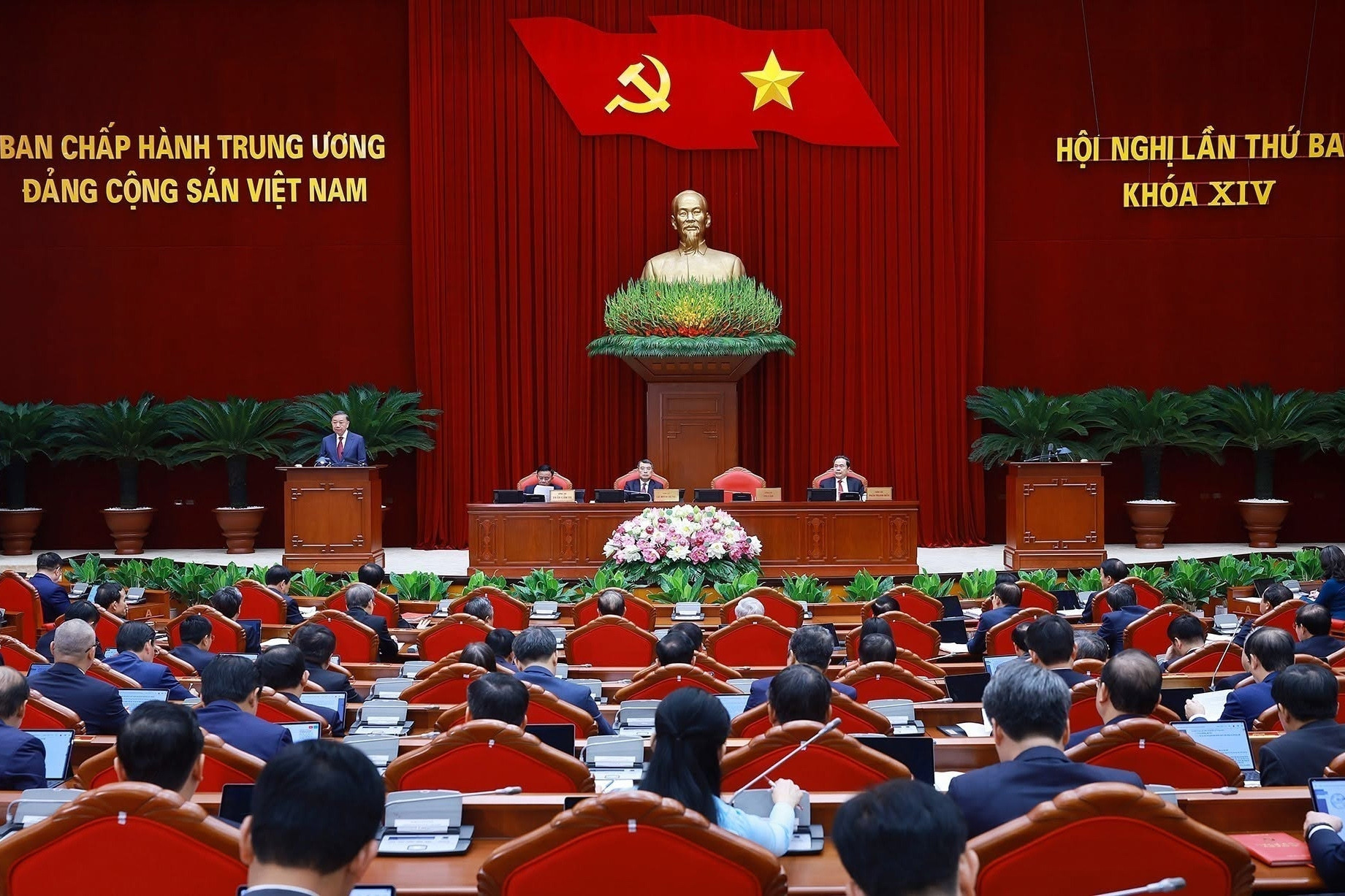 Khai mạc hội nghị lần thứ ba Ban chấp hành Trung ương Đảng khóa 14