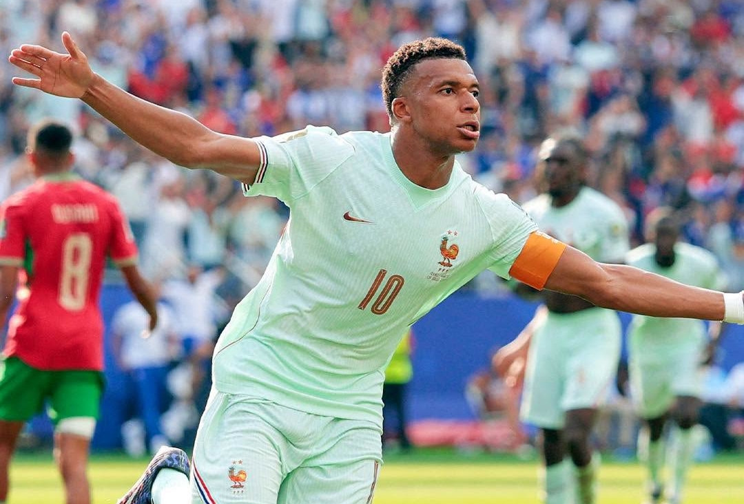 Mbappe 2 lần thắng Messi, đoạt Chiếc giày vàng World Cup 2026
