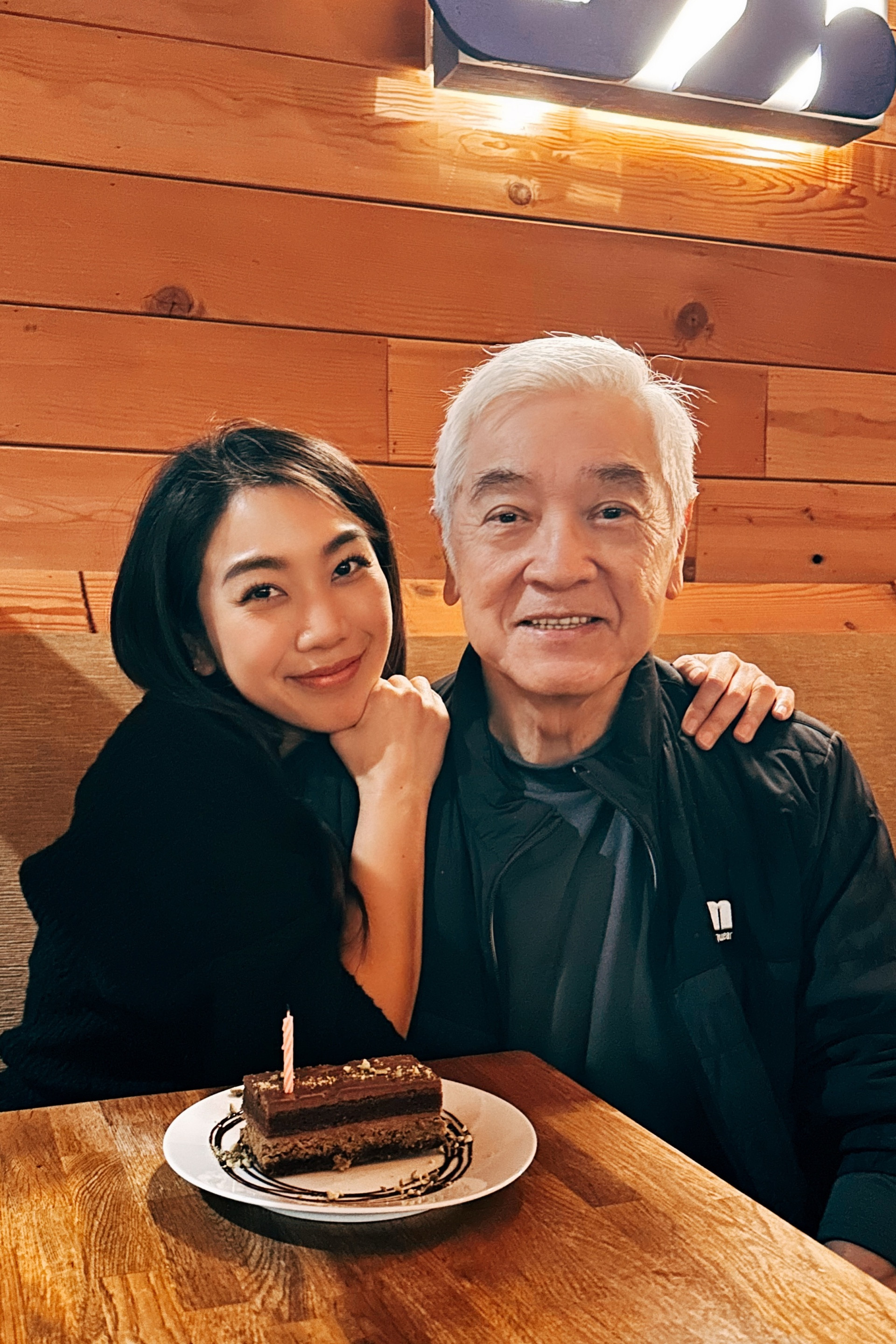 https://static-images.vnncdn.net/vps_images_publish/000001/000003/2026/7/20/photo-by-lesley-chiang-on-june-26-2026-may-be-an-image-of-text-2126.jpeg