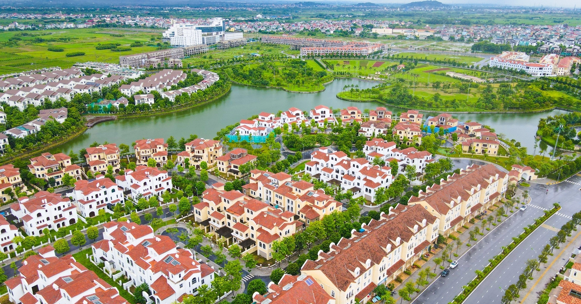 Sang tên trước, nhận tiền sau: Người bán nhà "cầm đằng lưỡi"