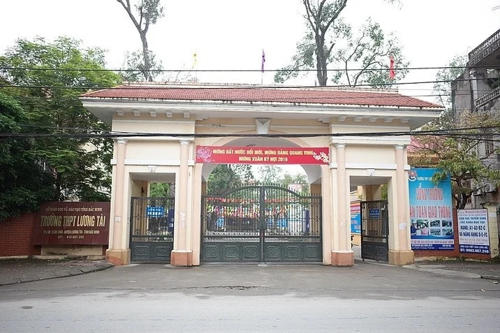 Hiệu trưởng lên tiếng về nghi vấn giám thị hỗ trợ thí sinh làm bài thi tốt nghiệp