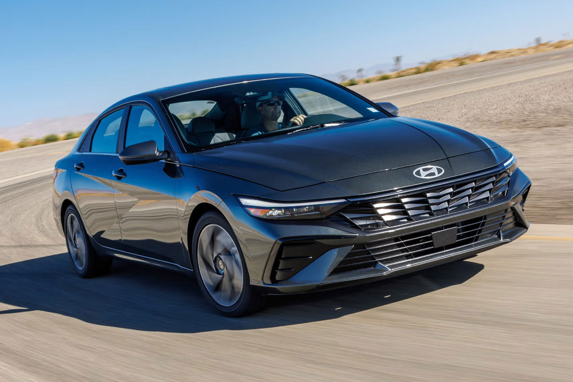 hyundai elantra hybrid.jpg